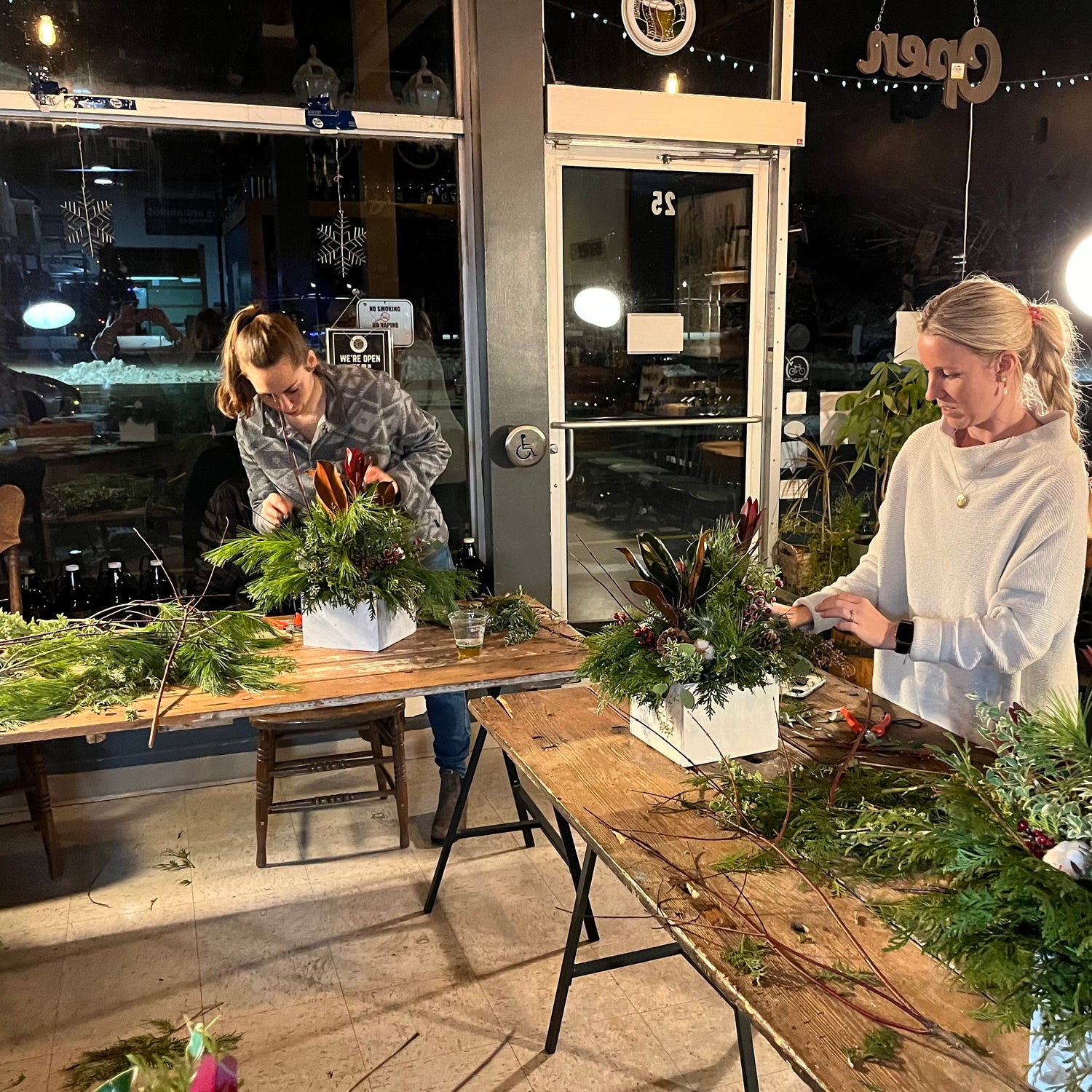 Workshop ~ Long Lasting indoor Christmas/seasonal Centrepiece